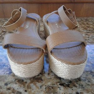 Kaanas wedge leather sandal